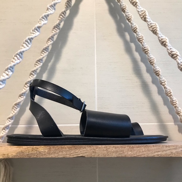 Universal Thread Target Black Toe Wrap Sandal - Picture 4 of 10